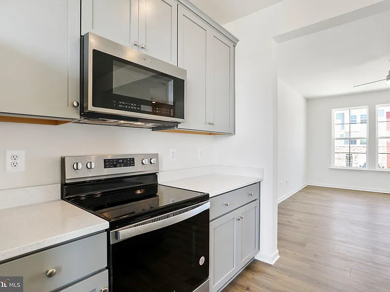 18 Clifton Mnr — Photo 32