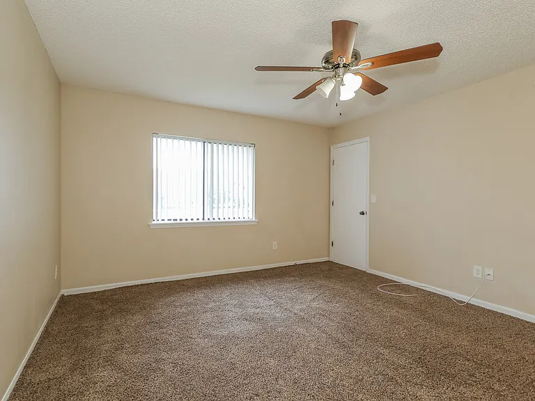 7753 Highchair Ln — Photo 16