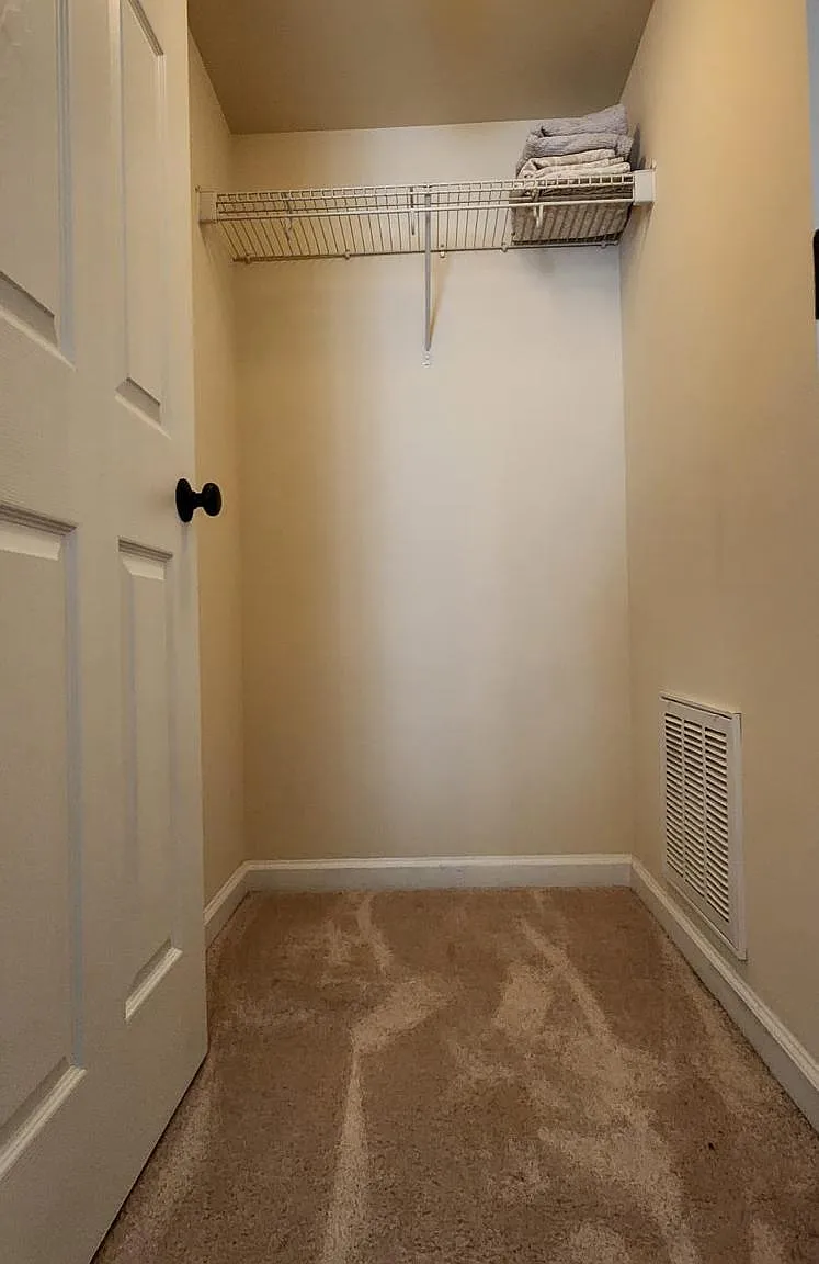 1 bed, 750 sqft, $1,150 — Photo 4