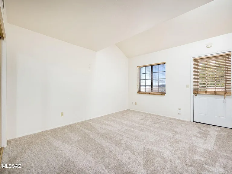 2284 W Paseo Cielo — Photo 7