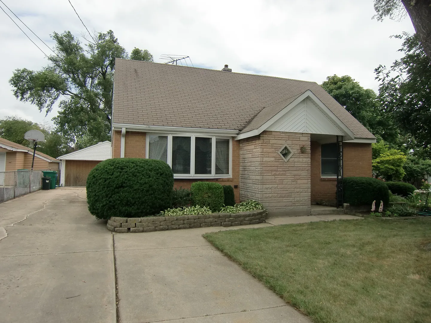 8129 Nashville Ave photo 1