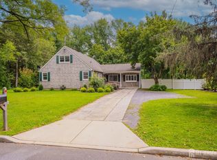 11 Holland Ln, East Windsor, NJ 08512