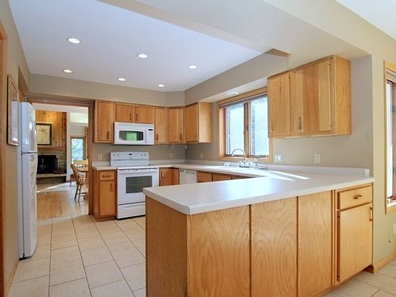 4th image of 7313 Clover Hill Dr
