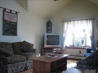 2nd image of 499 Silver Ln