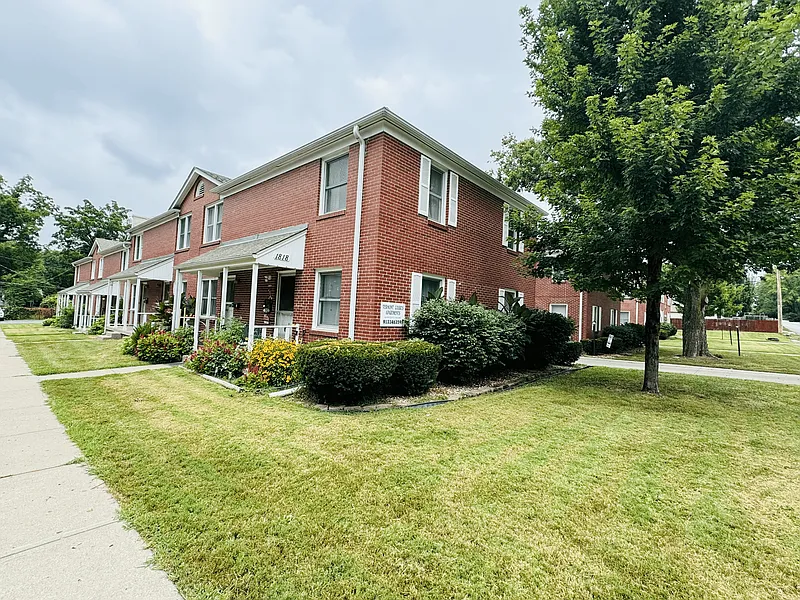 Building Photo - 1814 S Vermont Ave #7