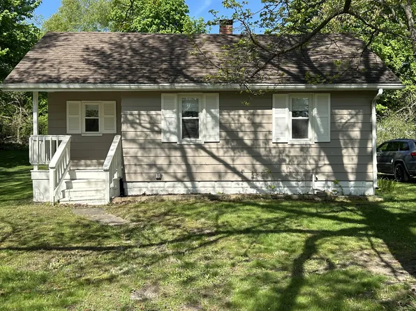 100 Glendale Ave, Hillsdale, MI 49242