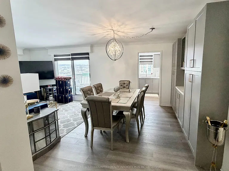 75 Ellen St #704 — Photo 3