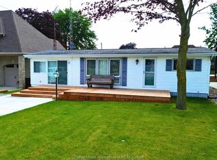 4674 Riverside Dr, Saint Clair, ON N0P2B0