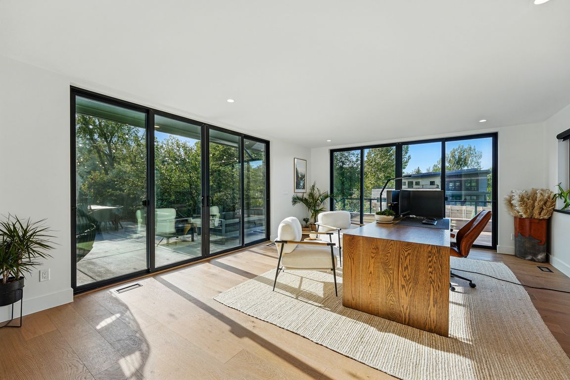 next background image