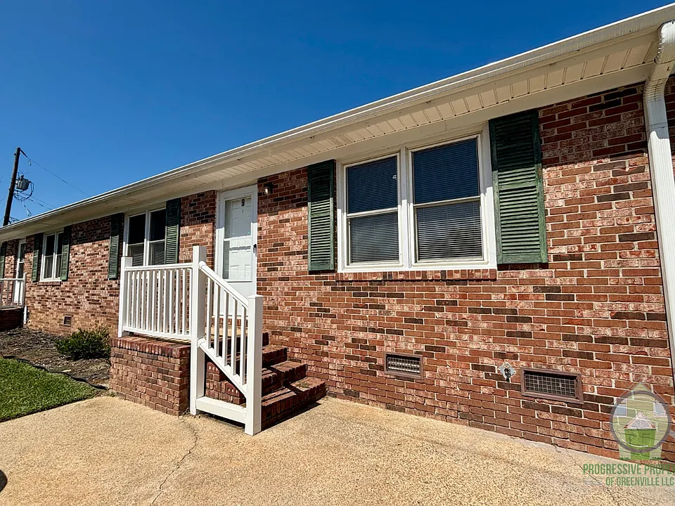 111 Fowler Rd #1