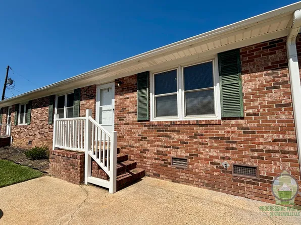 111 Fowler Rd #1, Simpsonville, SC 29681
