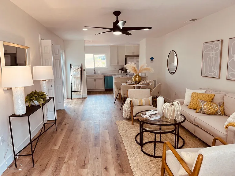 1520 Rolling Hills Dr — Photo 10