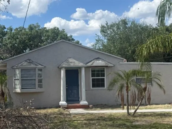 3005 W Van Buren Dr, Tampa, FL 33611