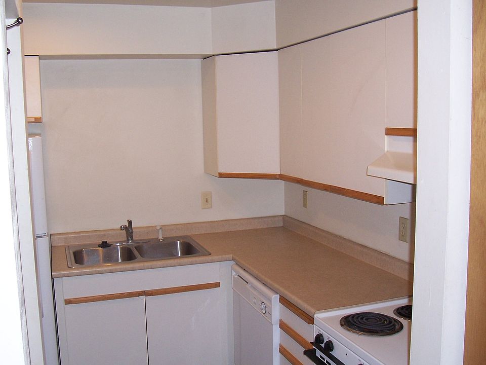 2nd image of 408 E White St