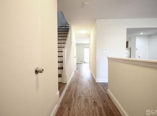 288 Constitution Cir, North Brunswick, NJ 08902