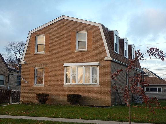 3rd image of 7628 W 66th Pl