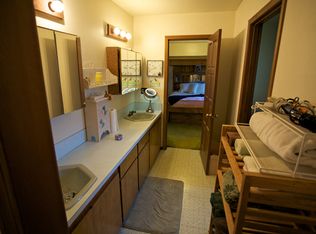 11122 NE Wygant St, Portland, OR 97220