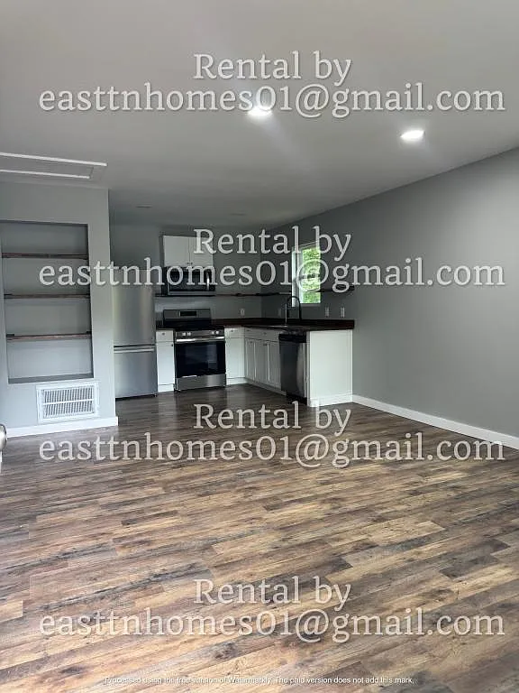 218 Fisk Ave, unit 1 — Photo 2