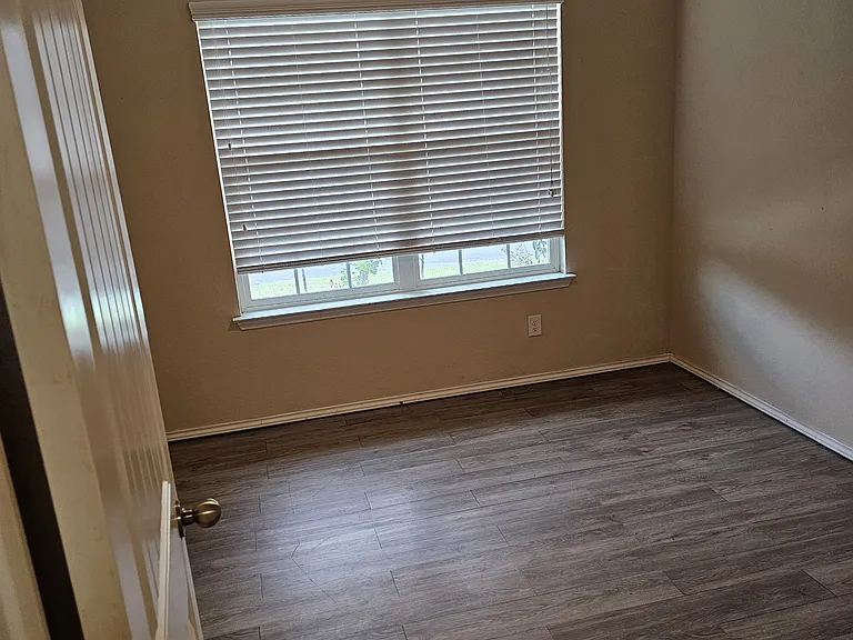 6935 Quantum Loop — Photo 12