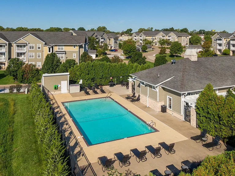 Alexis at Perry Pointe — Photo 18