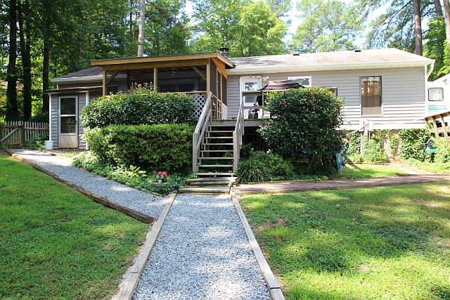 1st image of 140 Hemlock Ln