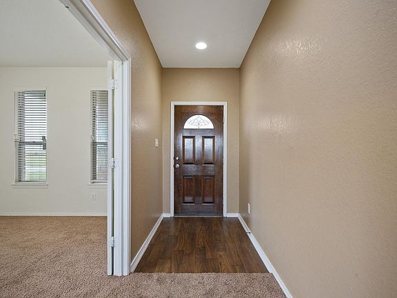4th image of 127 Bass Ln