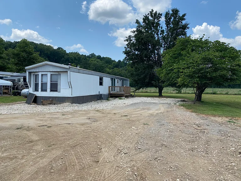 185 Wyandot Ln — Photo 2