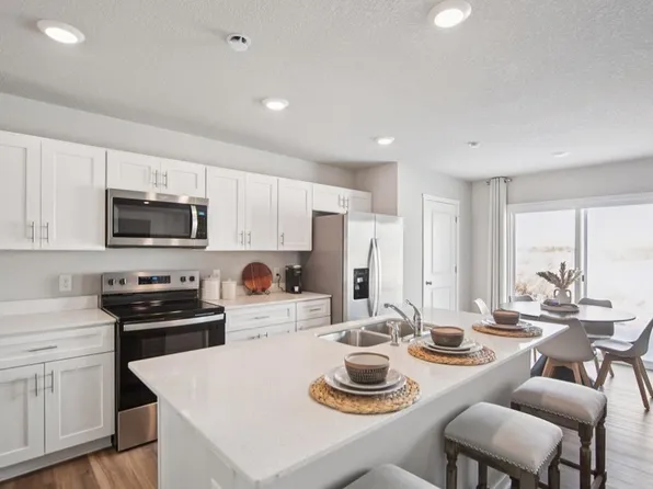 1054 Maple St, Waukee, IA 50263