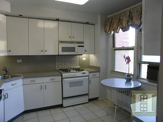 Sold by Halstead Real Estate | media 10