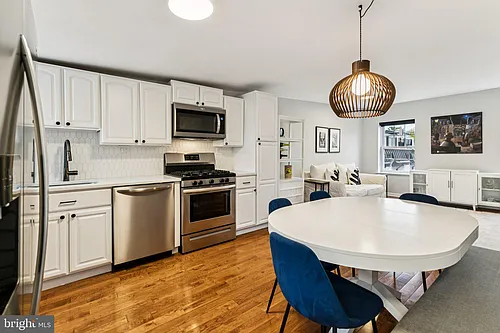 1840 Catharine St #2 Photo 1