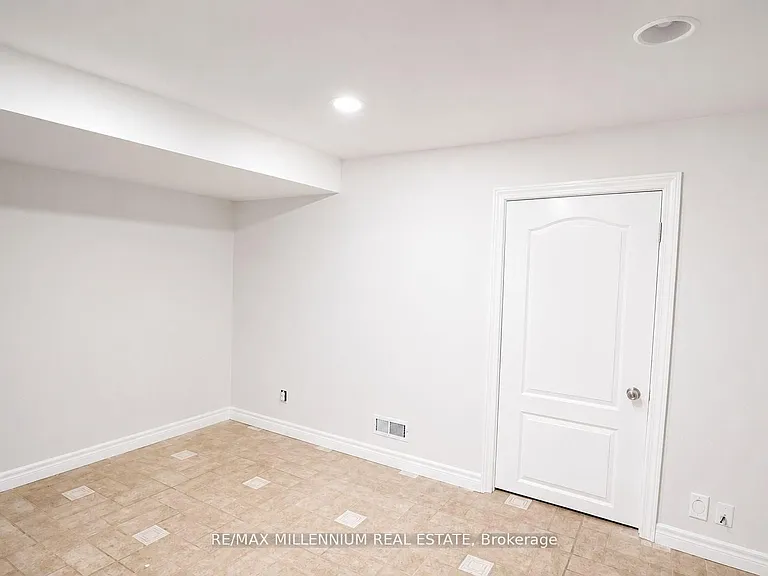 15 Quinlan Rd — Photo 30