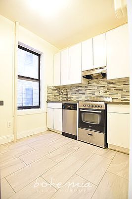 3rd image of 106 Convent Ave APT 11