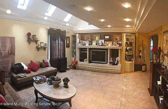 3rd image of 96 Macfarland Ave