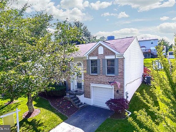 3rd image of 5516 Talbot Dr