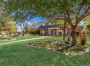 102 Gaiety Ln, Kirby, TX 78219