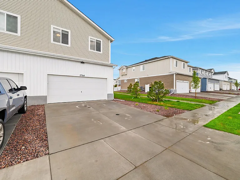 5764 Dakan Loop — Photo 30