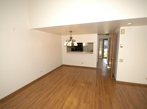 5th image of 206 Half Moon Cir #206