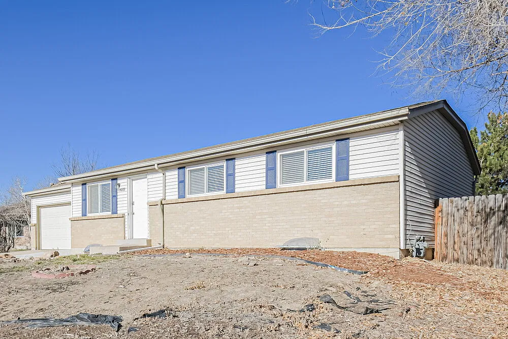 3 bed, 3.0 bath, 1925 sqft, $2,640 — Photo 4