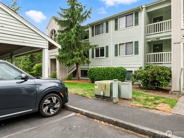 25131 98th Place S #E302, Kent, WA 98030