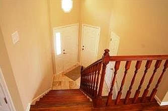 3rd image of 1342 Fallbrook Ln
