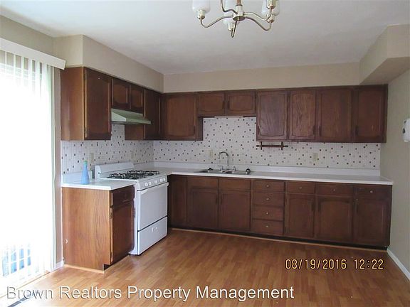4th image of 9139 Wedgewood Dr