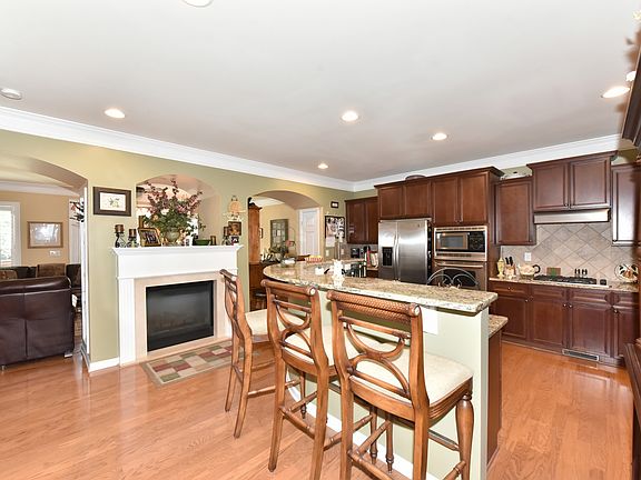 5th image of 10740 Brunson Dr