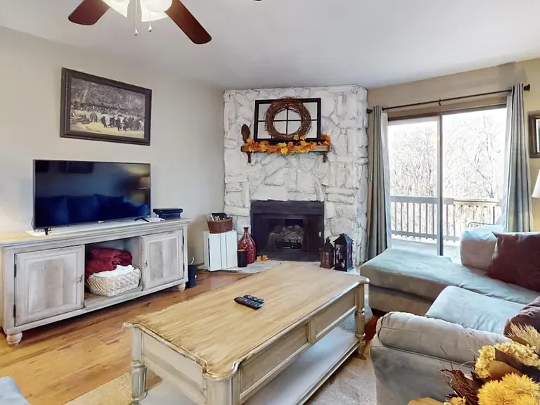 66 Pinetop Cir #1 — Photo 7