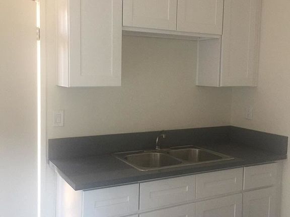 3rd image of 435 N Wilson Ave APT 8