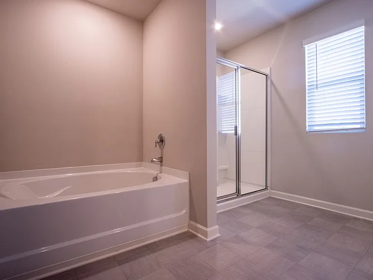325 Park West Blvd — Photo 25