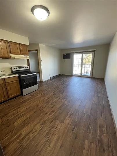 455 West Smith Avenue — Photo 2