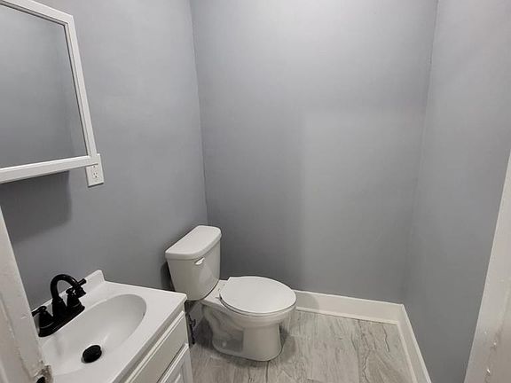 5th image of 654 Summer Ave #1
