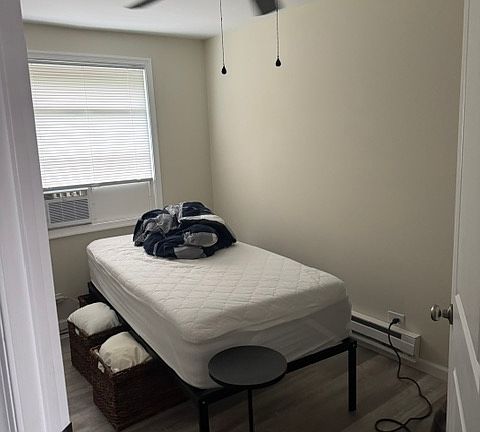 2nd image of 163 Chancellor St #3