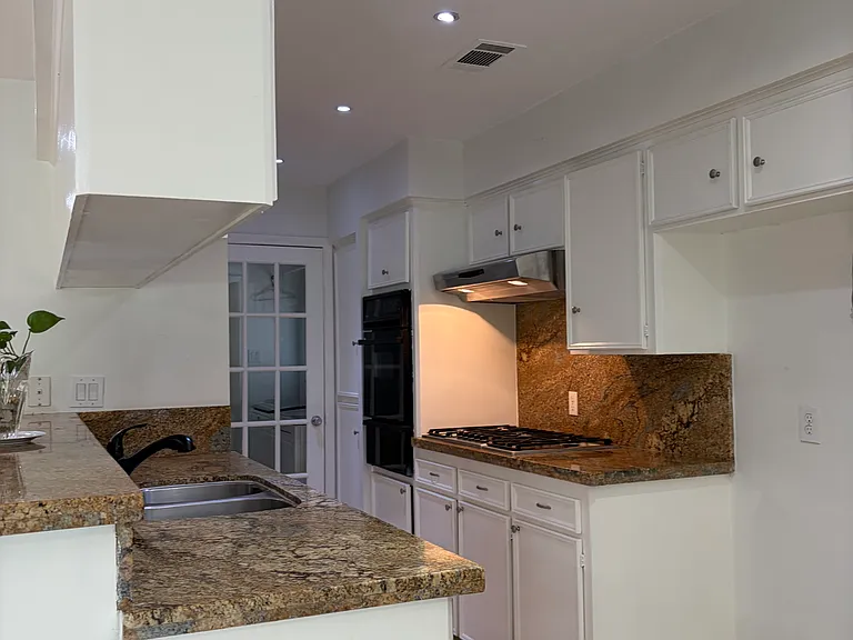 12022 Pompano Ln — Photo 43