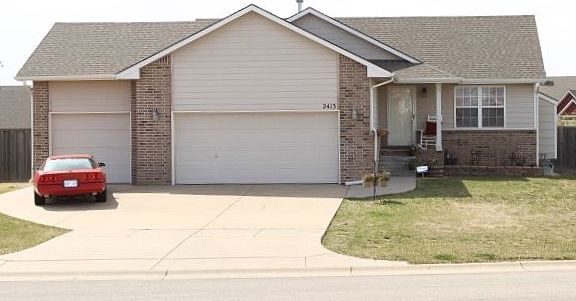 4th image of 2413 N Woodridge Cir